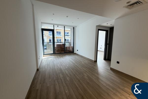 Large Layout  | Unfurnished | One Bedroom