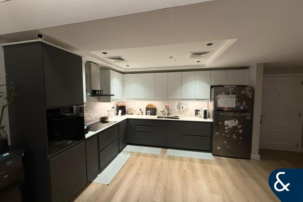 Upgraded | Vacant on Transfer | Garden facing