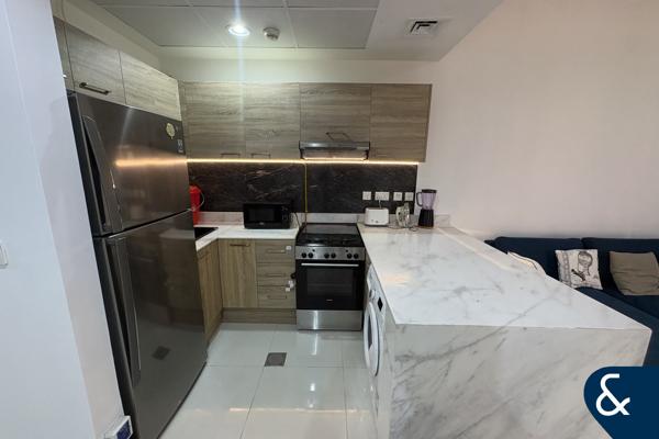 Large 1 Bed | Canal View | Prime Location