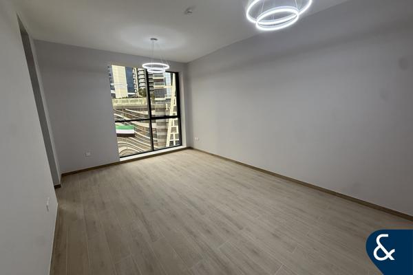 brand new | Vacant | Prime Location