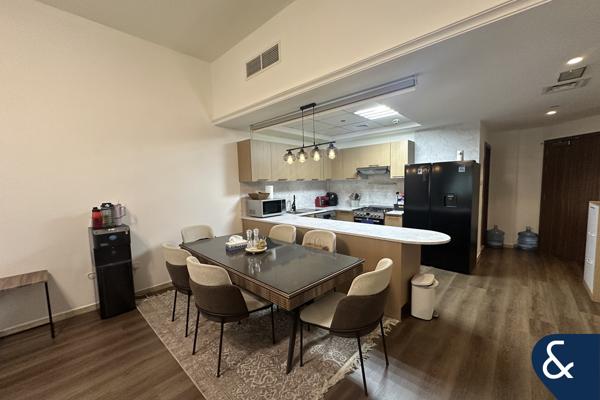 FULLY FURNISHED | LARGE BALCONY | UPGRADED
