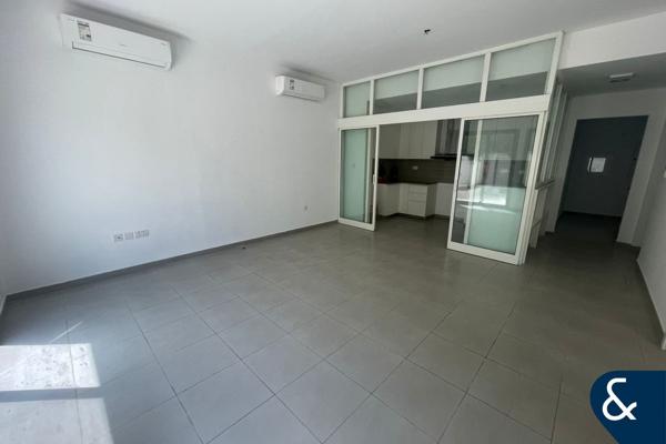 Close to Pool | Open Plan Living | Vacant