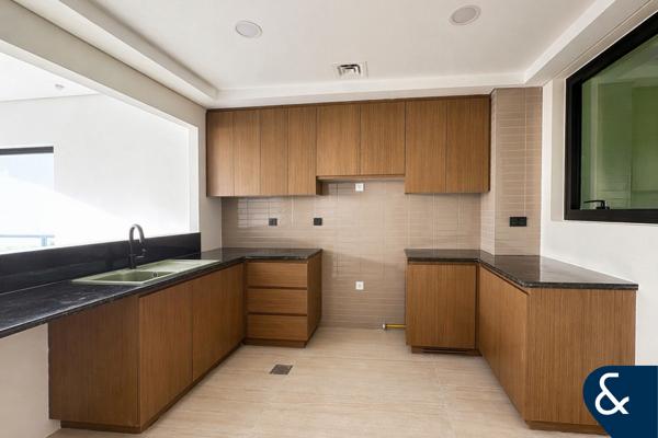 Quiet Area | Near Lagoon | 4 Bed | Vacant
