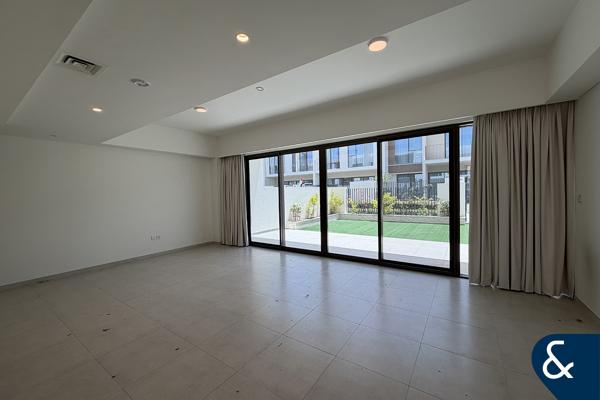 Landscaped Garden | Middle Kitchen | 3 Bed