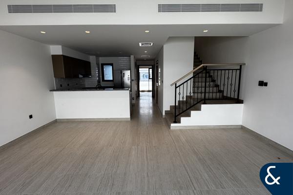 Santorini 4 BR | Handed Over | Quiet Location