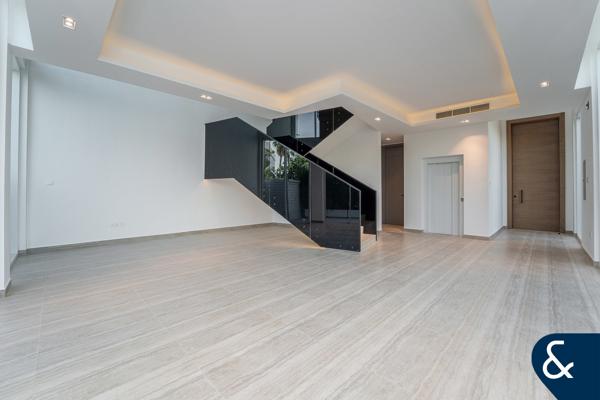 Front Row | Corner Plot | Best Location