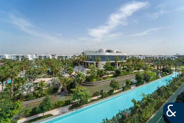 Front Row | Corner Plot | Best Location