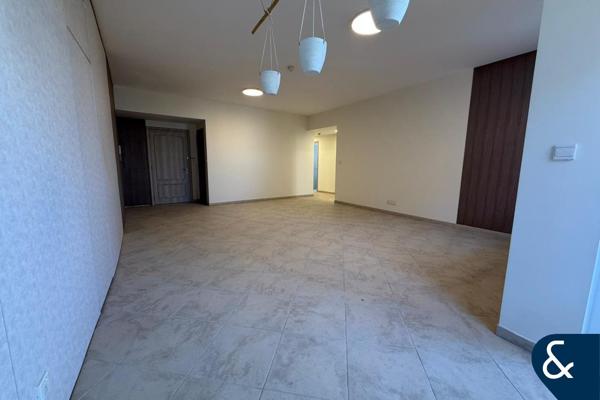 Upgraded | 3 Bed+Maid | Spacious Layout