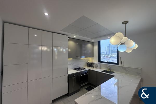 Upgraded | Vacant | Furnished | Corner Unit