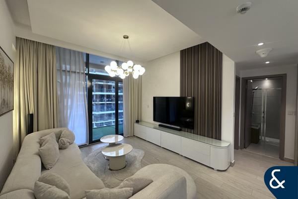 Upgraded | Vacant | Furnished | Corner Unit