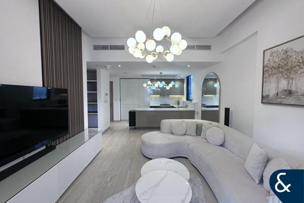 Upgraded | Vacant | Furnished | Corner Unit