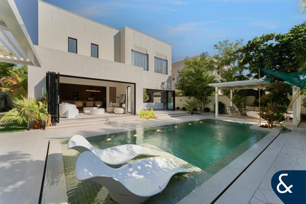 Exceptional | Turnkey | Extended Skylight