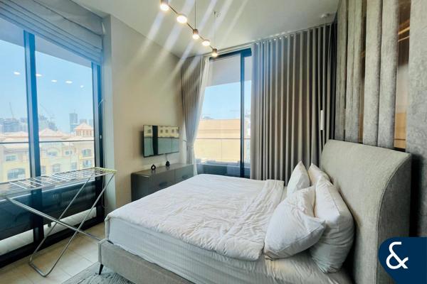 Spacious 3BHK | Corner unit | Furnished