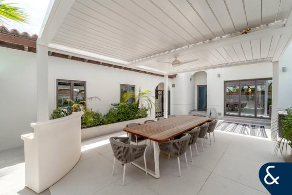 Detached Firestone on Incredible Plot with Private Driveway