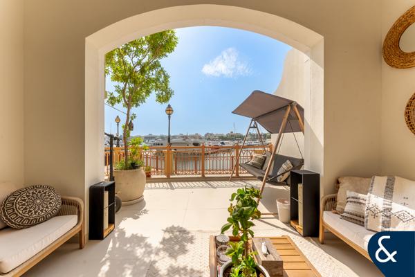 Turn Key | Corner Unit | Iconic Views