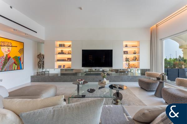 Turn Key | Corner Unit | Iconic Views