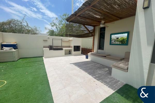 Upgraded | Next to Pool | Corner Villa