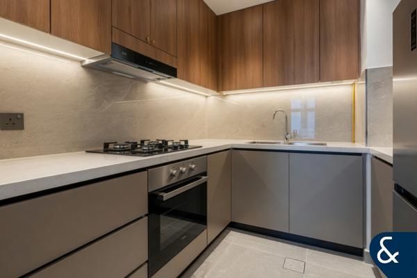 CALL TO VIEW | 2 BED STUDY | MARINA VIEWS