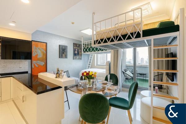 Vacant | Furnished | Upgraded | 1 Bedroom