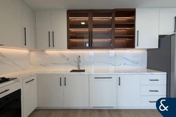 Desirable Layout | High Floor | Corner Unit