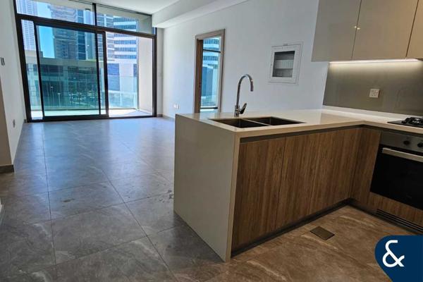 Corner Unit | Handover Soon | Beside Mall