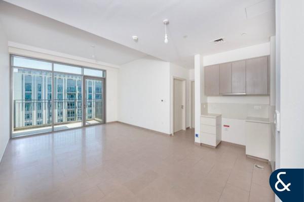 Mid Floor | Unfurnished | Open Plan Living