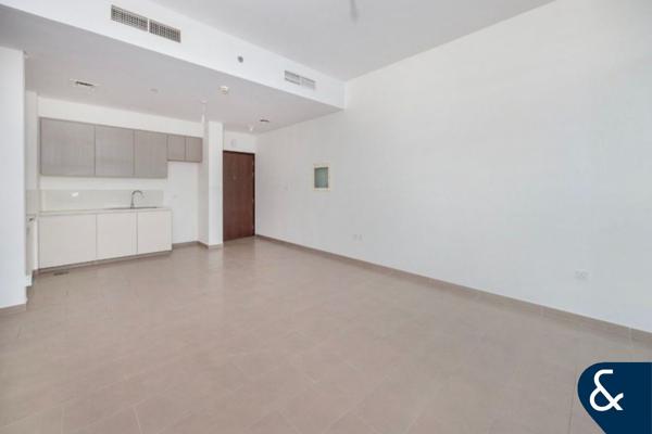 Mid Floor | Unfurnished | Open Plan Living
