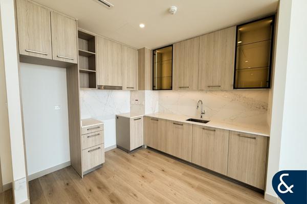 2 bedroom | Upgraded | Modern Finish