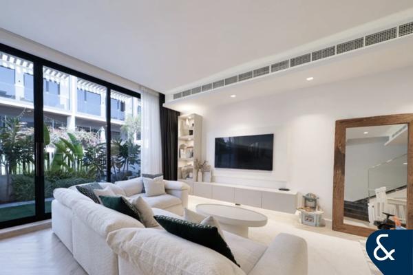 4 Beds + Maids | V.O.T | Modern Upgrades