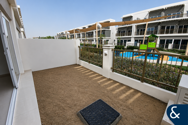 Park Backing | Single Row | New | Vacant