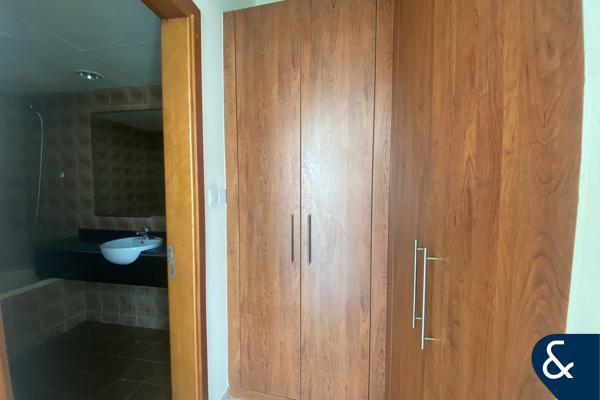 Vacant On Transfer | 2 Beds | Investors Deal