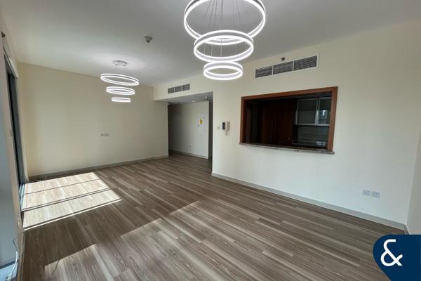 3 bed / Standpoint B / Unfurnished / Vacant