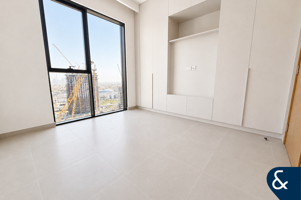 One Bedroom | Top Floor | Partial Park View