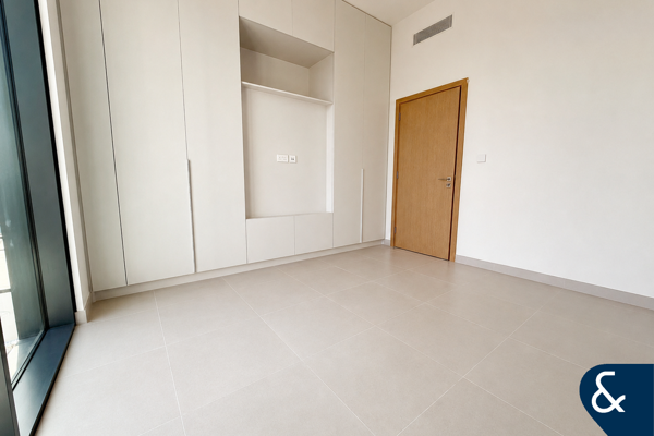 One Bedroom | Top Floor | Partial Park View