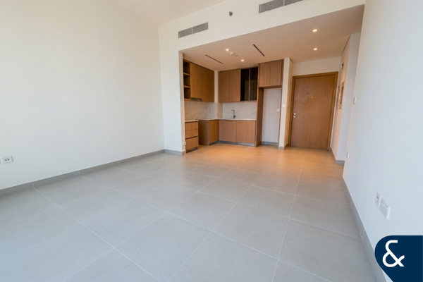 One Bedroom | Top Floor | Partial Park View
