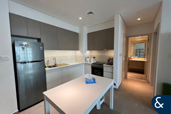 Vacant | Boulevard View | 1 Bed