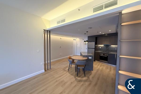 Beautifully Upgraded | Vacant Now | Balcony