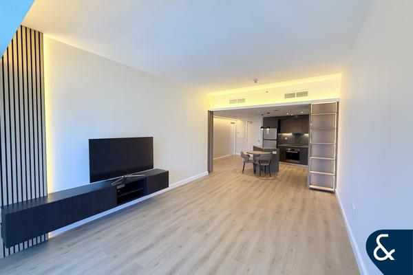 Beautifully Upgraded | Vacant Now | Balcony