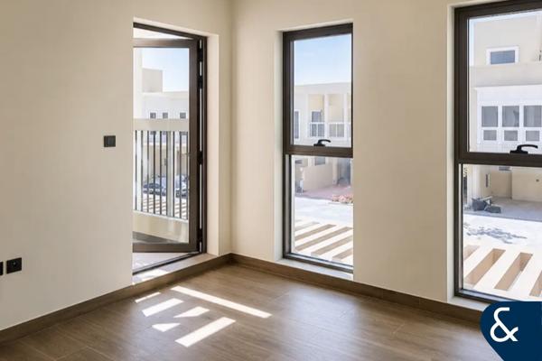 Lagoons Facing | 4 bed  | 6-12 Cheques
