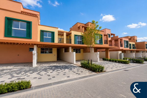 Vastu | Family Ready | Close to Lagoon | 5 BR