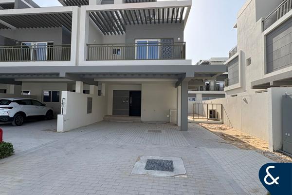 4 Bedroom| Corner Unit | Great Location