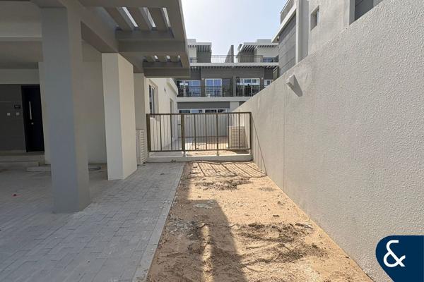 4 Bedroom| Corner Unit | Great Location