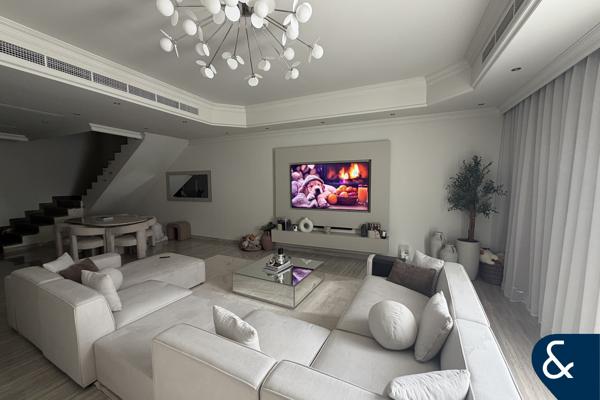 Villa | 12 cheques | Prime Location