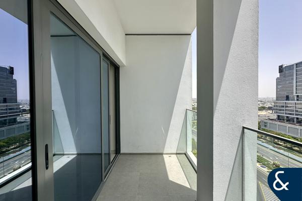 Studio | Multiple Cheques | Available Now