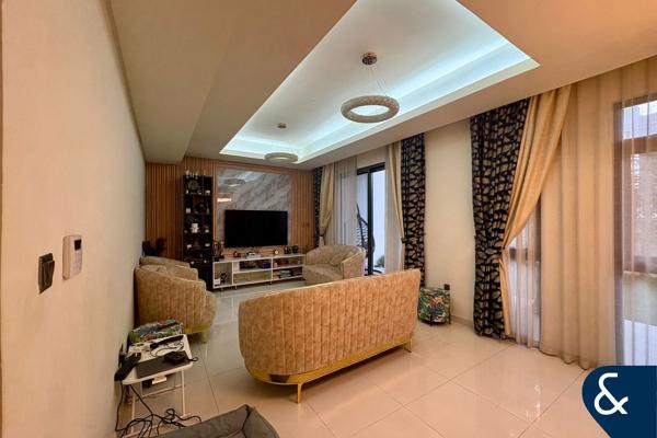 R2MB Layout | Great Condition | 3 Bed+M