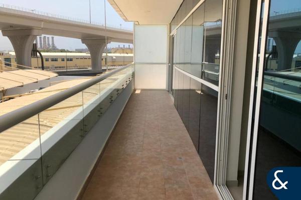 Vacant | One Bed | Large Layout | Unfurnished