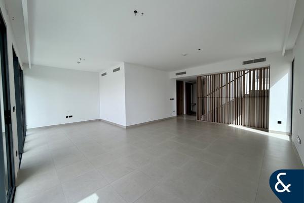 Single Row | Closed Kitchen | Landscaped