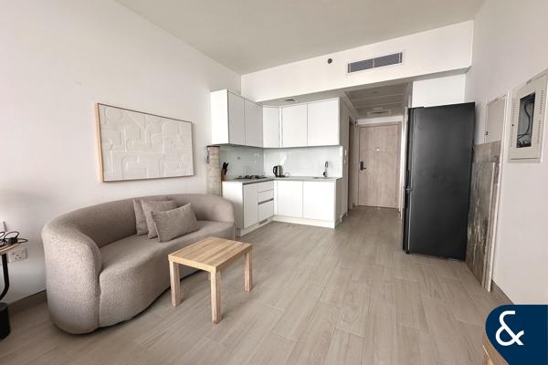 Vacant | Furnished | High End | Solid ROI