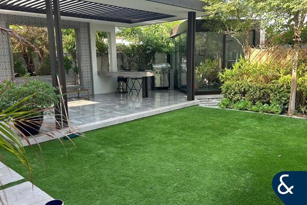 Upgraded | Large Plot | Vacant On Transfer