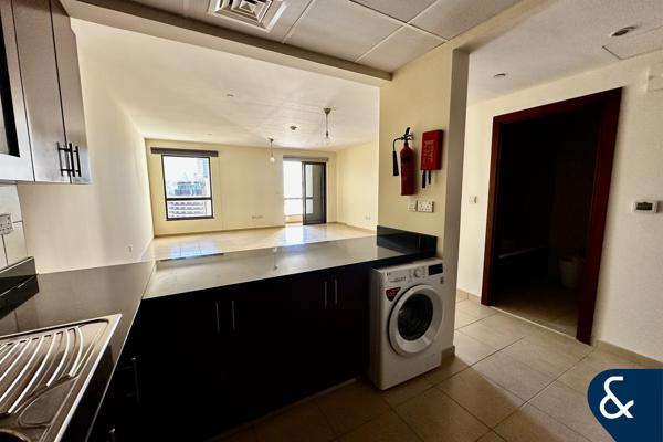 Studio Apartment | Sea views | Unfurnished